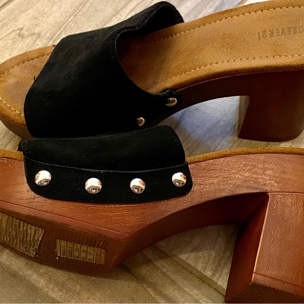 Suede like clogs - Picture 3 of 4